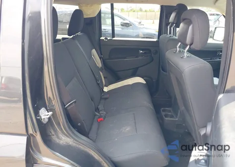 2011 Jeep Liberty Sport z USA, uszkodzony, nr VIN 1J4PN2GK7BW555914